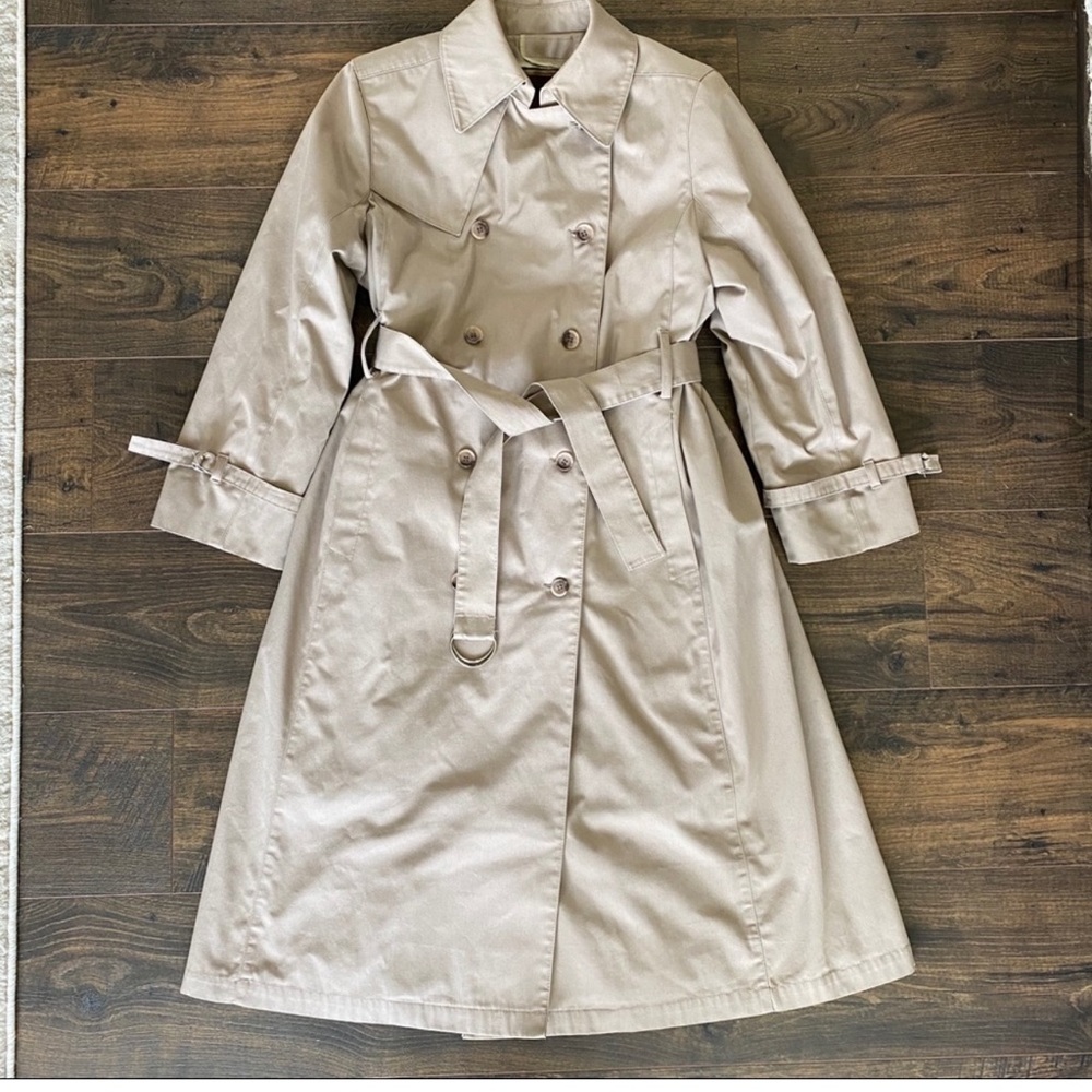 London Fog Tan Trench Coat  w/ zip-out lining